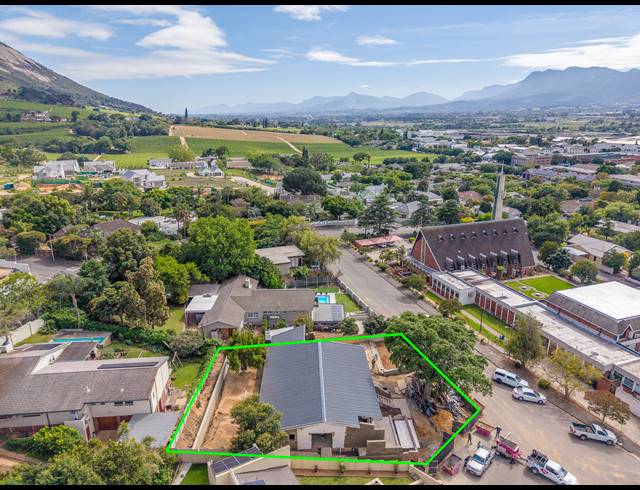 4 BEDROOM HOUSE FOR SALE IN COURTRAI
